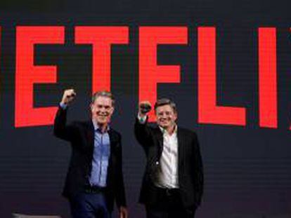 Reed Hastings (izquiersa), co-fundador y CEO de Netflix y Ted Sarandos, el nuevo co-consejero delegado de la compañía.