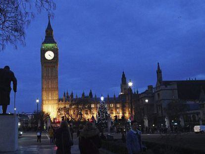 Vista del Big Ben en las Casas del Parlamento en Londres (Reino Unido) hoy, 7 de diciembre de 2016. 