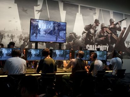 Jugadores de Call of Duty, en la E3 Electronic Entertainment Expo, en Los Ángeles (California, EE UU).