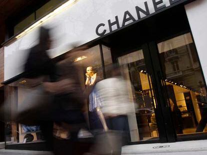 Escaparate de la tienda de Chanel en José Ortega y Gasset, una de las calles de la capital donde hay más <i>boutiques</i> de lujo.