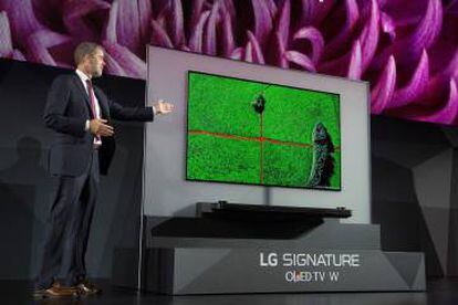 La LG Signature OLED TV W, presentada ayer en CES.