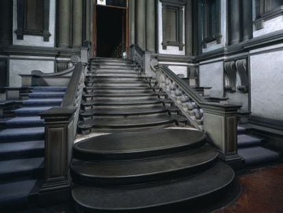 La escalera de la Biblioteca Laurenziana de Florencia, proyectada por Miguel Ángel.