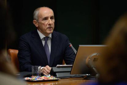 Josu Erkoreka, portavoz del Gobierno vasco, en su comparecencia hoy en el Parlamento.