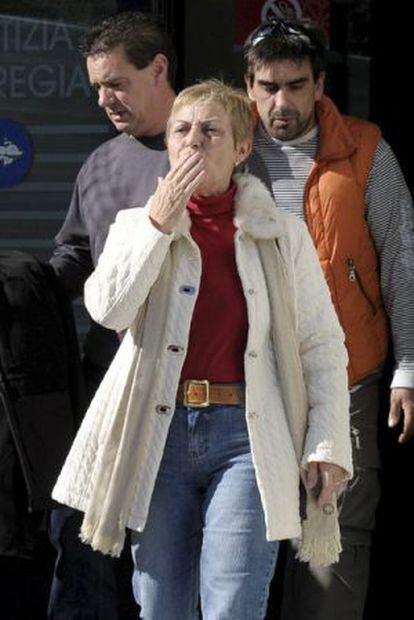 María Pilar Marcos, a la salida del juzgado tras ser absuelta en octubre de 2010.