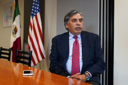 Gerardo Esquivel, candidato a la presidencia del Banco Interamericano de Desarrollo (BID) durante una entrevista en la Embajada de México en Washington, DC, 16 de noviembre de 2022.