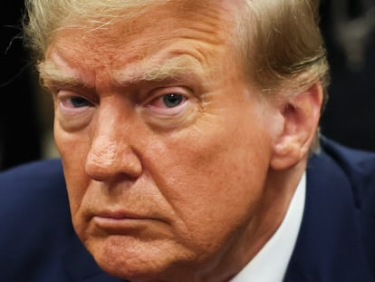 El expresidente Donald Trump, este martes a la entrada del Tribunal Penal de Manhattan en Nueva York, donde está siendo juzgado.