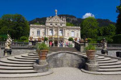 Palacio de Linderhof, en Baviera (Alemania), inspirado en el parisiense de Versalles.