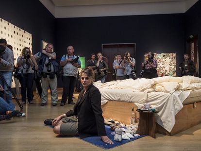 'Mi cama' (1998), obra de la británica Tracey Emin que fue finalista del Premio Turner de 1999.