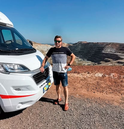 José Luis Villares, presidente del Club de Autocaravanas del Principado de Asturias (CAPA), en las Minas de Riotinto (Huelva).