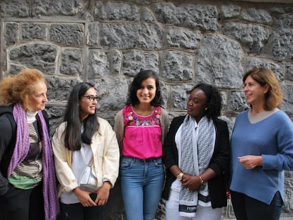 Las participantes durante las jornadas 'Mujeres en marcha', Itziar Ruiz Giménez, Nilofar Bayat, Mariana Zaragoza, Caddy Adzuba y Cristina Manzanedo.