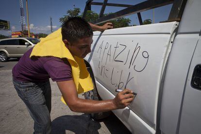 Las autodefensas entran en Apatzing n Fotos Internacional EL