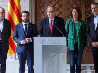 Quim Torra lee la declaración institucional, junto a Aragonès y los alcaldes de Lleida, Girona y Tarragona