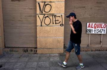 Una pintada en Asunción lama a no votar en las presidenciales de este domingo,