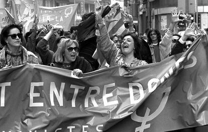 Manifestación en Valencia el 8 de marzo de 1992, reivindicando un modelo de plazos en la ley del aborto.