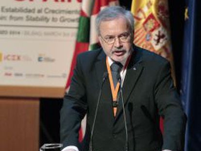 El presidente del BEI, Werner Hoyer, durante un reciente foro en Bilbao.