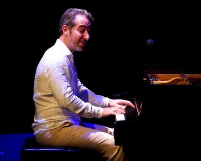 El pianista estadounidense Aaron Goldberg, durante su presentación en el Festival Jazz Plaza de La Habana.