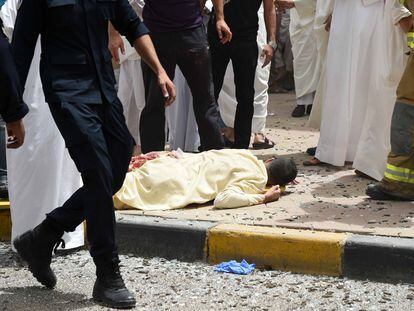 Al menos 25 personas han muerto y otras 202 han resultado heridas como consecuencia del atentado contra una mezquita chií en la ciudad de Kuwait, según el último balance ofrecido por el Ministerio del Interior.