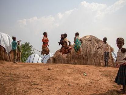 El coordinador de MSF alerta de la situación precaria en que malviven en 24 campos improvisados y sin servicios más de 200.000 desplazados por la violencia en la provincia de Ituri (RDC). Poder afrontar el coronavirus sin medios es, allí, un acto de fe