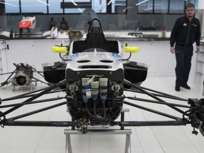 El chasis de un automóvil de competición en el Motor & Sport Institute.