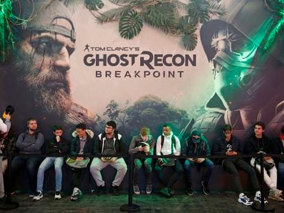 Jugadores de 'Tom Clancy's Ghost Recon: Breakpoint' de Ubisoft en 2019 en Paris.