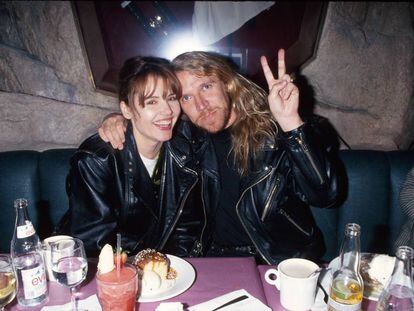 Geena Davis con Renny Harlin, su marido por aquel entonces, en 1994.