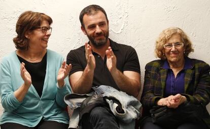 Inés Sabanés, Nacho Murgui y Manuela Carmena al conocerse el resultado