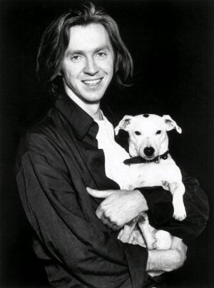 Philip y su mascota, 'Mr. Pig', en julio de 1996.