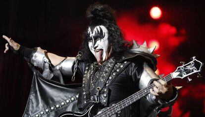 El cantante y bajista de Kiss, Gene Simmons, durante el Rock Fest,  anoche.