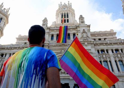 Banderas gais en el Ayuntamiento, con motivo de la celebración del Orgullo.