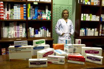 Interior de una farmacia de Sevilla.