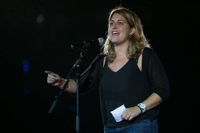 Marta Pascal en un acto a favor del referéndum.