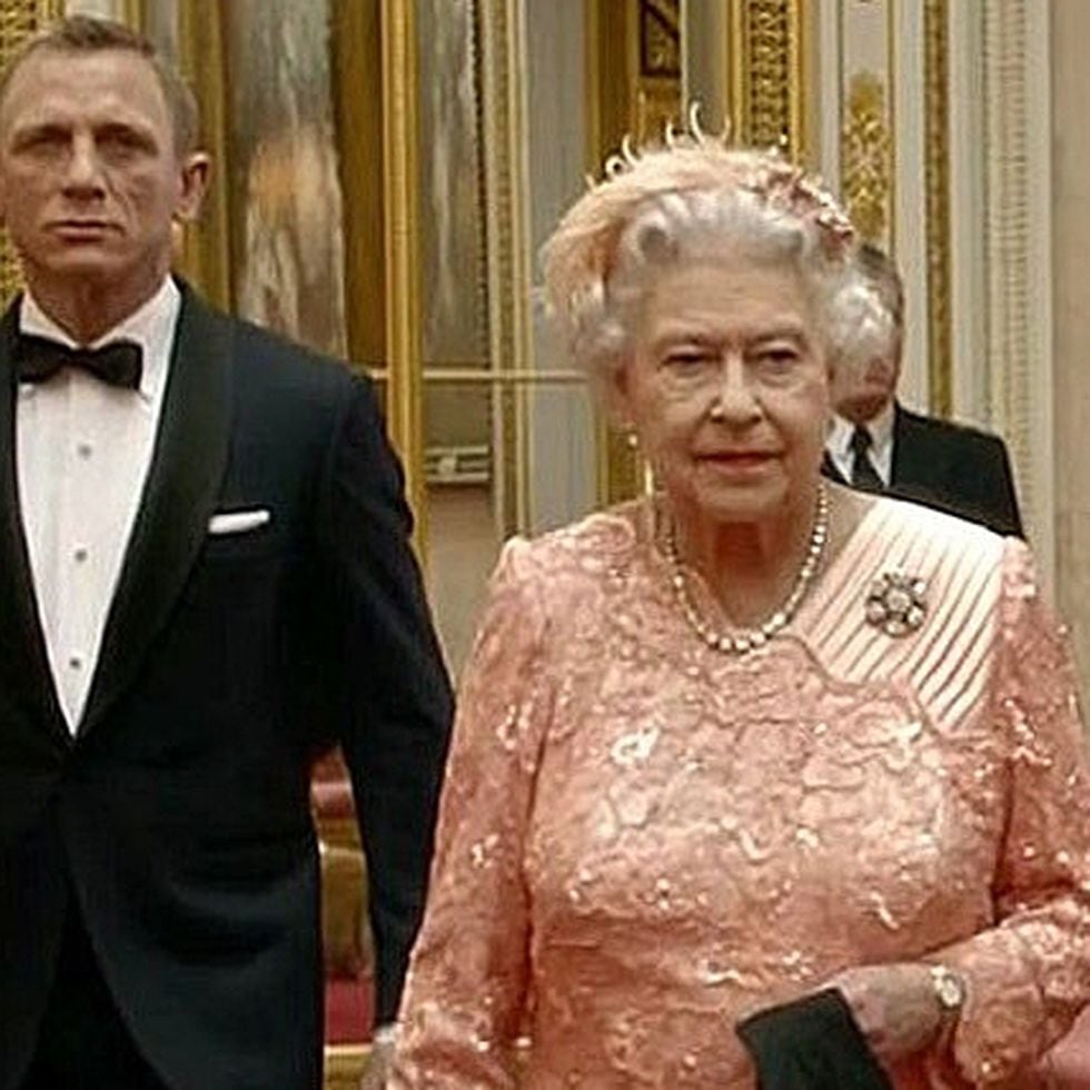 James Bond Daniel Craig Desvela Sus Bromas Con Isabel Ii Y Sus Perros En Los Juegos Olimpicos De Londres Gente El Pais