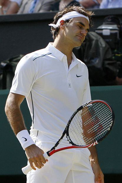 Federer, cariacontecido durante el duelo ante el francés Tsonga.