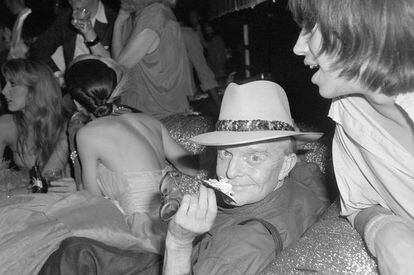 Truman Capote en el décimo aniversario de la revista de Andy Warhol 'Interview' en el mítico Studio 54 neoyoquino en 1979.