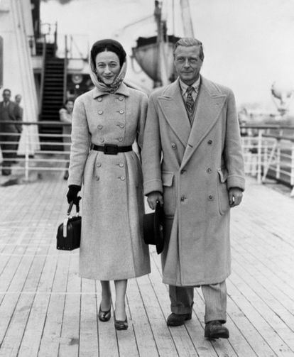 El duque y la duquesa de Windsor en el Queen Mary.