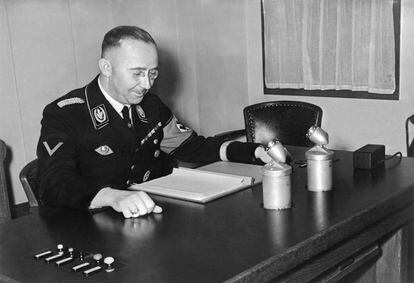 Heinrich Himmler, el l&iacute;der de las SS, el 1 de enero de 1939.