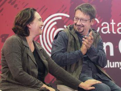 El dirigente de Podem ha anunciado su renuncia por las redes sociales mientras intervenía Quim Torra