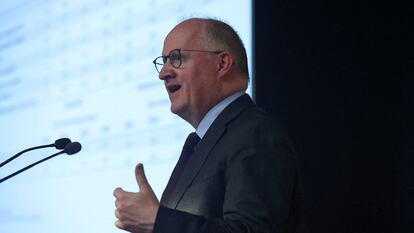 El economista jefe del BCE, Philip Lane, durante una conferencia en Nicosia (Chipre) el pasado mes de abril.