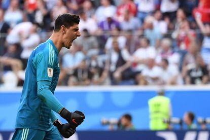 Thibaut Courtois, portero de Béglica, celebra el gol de Hazard contra Rusia, en el partido por la tercera plaza en el Mundial de Rusia.