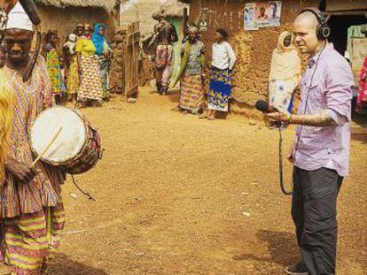 El vocalista de Calle 13 prepara su primer proyecto como solista tras un viaje de dos años por el mundo para descubrir sus orígenes