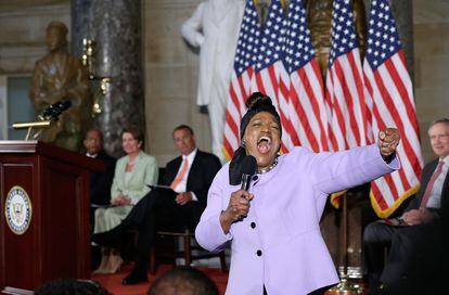 Jessye Norman canta en una conmemoración del 50 aniversario de la marcha por los derechos civiles en Washington de 1963, en Washington DC, el 31 de julio de 2013.