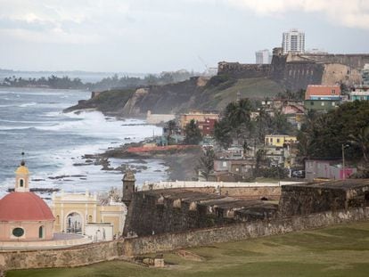 Vista del Viejo San Juan desde el castillo de El Morro en Puerto Rico. 