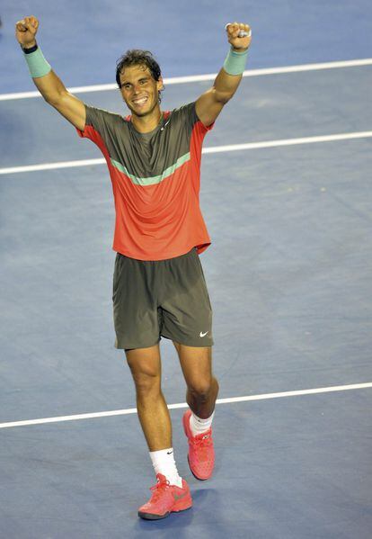 El tenista español Rafael Nadal celebra la victoria ante el suizo Roger Federer