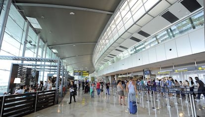 Imagen de la nueva terminal del aeropuerto de Manises. 