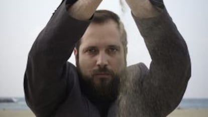 Carlos Vermut, ayer en la playa de la Zurriola.