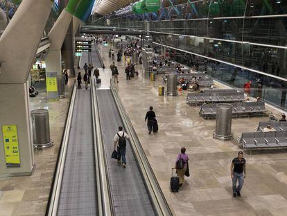 Terminal T4 aeropuerto Adolfo Su&aacute;rez Madrid Barajas