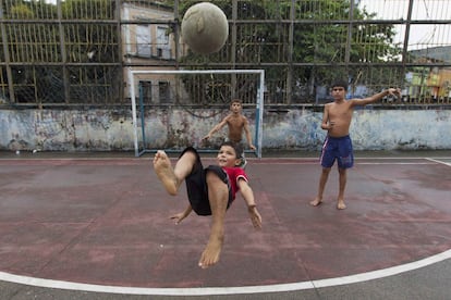 Fútbol de calle en Brasil | Fotos | Fotos | EL PAÍS