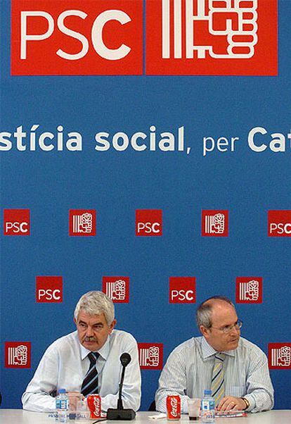 Pasqual Maragall y José Montilla, durante la reunión de la Ejecutiva del partido para analizar la propuesta de CiU.