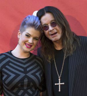 El músico Ozzy Osbourne junto a su hija en un acto en Los Ángeles.