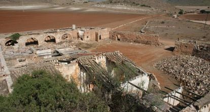 Vista del estado actual del Cortijo del Fraile, en Níjar (Almería).